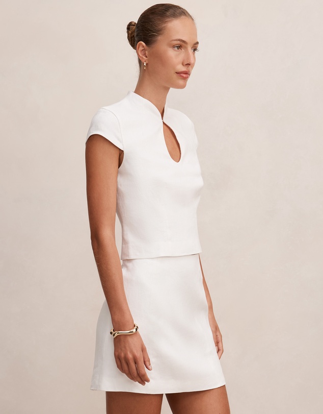Forever New - Ayla Keyhole Linen Top