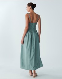 ST MRLO - Lanah Midi Dress