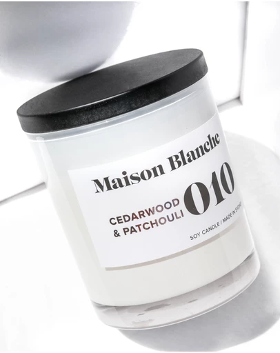Maison Blanche - 010 Cedarwood & Patchouli - Large Candle