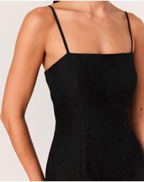 SNDYS - Niala Lace Maxi Dress
