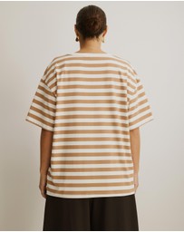 Atmos&Here Curvy - Jessica Striped V-Neck Relaxed Tee