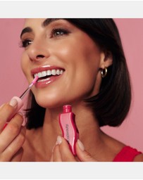 MCoBeauty - Golden Glow Lip Oil - Berry Bliss