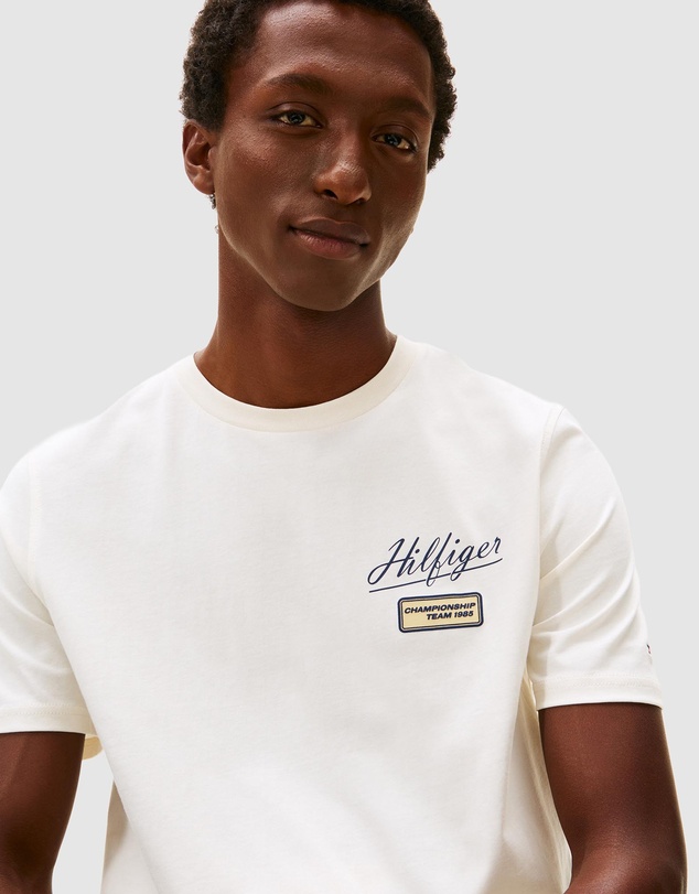 Tommy Hilfiger - Textured Logo Crew Neck T-Shirt