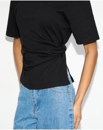 Dazie - Ava Twist Detail Short Sleeve Tee