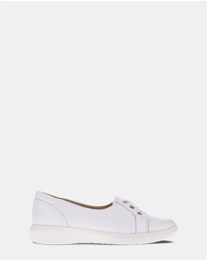 Mia Vita - Bridgette Slip-On Casual Sneaker - White