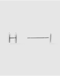 Wanderlust + Co - Alphabet Bubble Silver Stud Earrings - Letter H