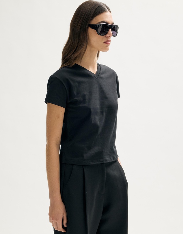 Minima Esenciales - Sabine High V Neck T-Shirt