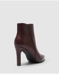 SPURR - Holt - ONLINE EXCLUSIVE