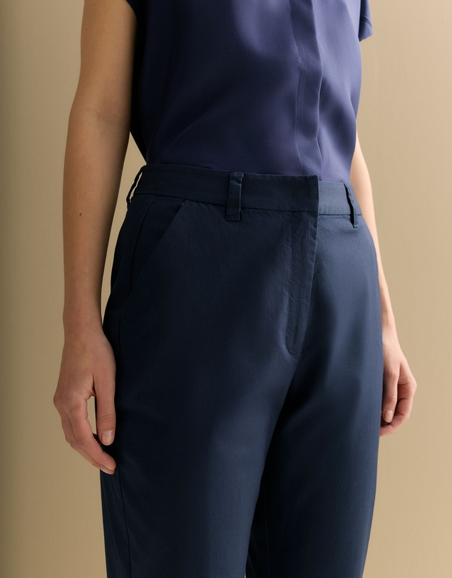 Trenery - Stretch Cotton Twill Capri Pant in Navy