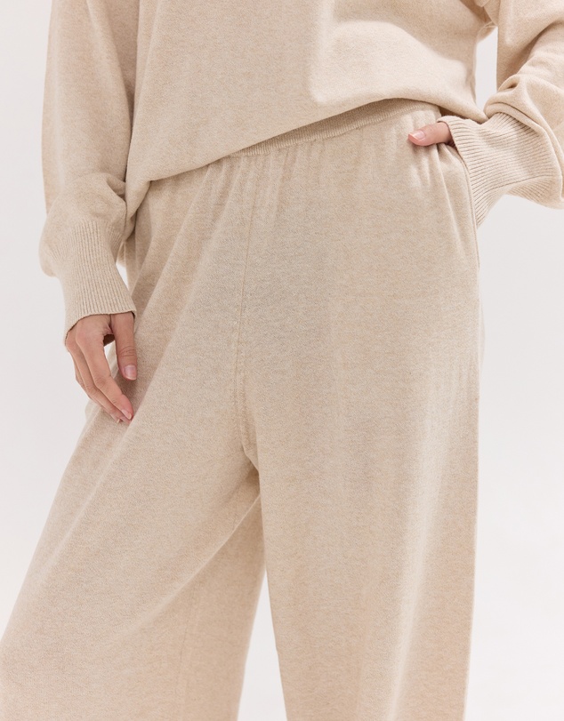 Cloth & Co. - The Travel Pants Parchment