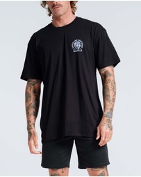 Vacancy Co - Dazed and Confused Tee