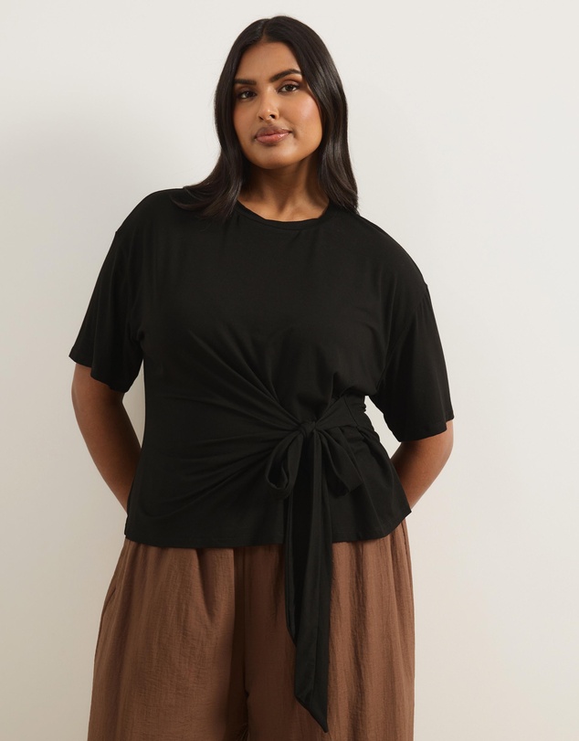 Atmos&Here Curvy - Freya Tie Front Short Sleeve T-Shirt
