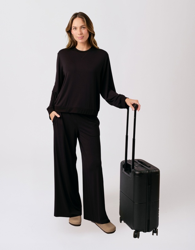 UNE PIECE - Lounge Long Sleeve Crew Neck Top