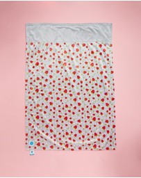 itti bitti - Travel Blanket Strawberry Shortcake