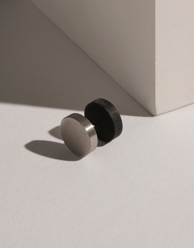 Najo - Torque 10mm Carbon Fibre, Steel Reversible Earring