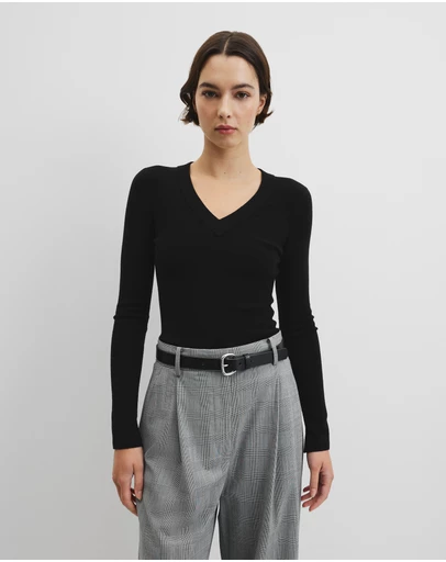 Country Road - Wool Silk V-neck Neck
