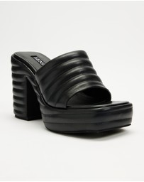 Senso - Yvonne Heels