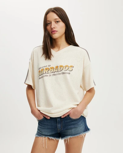 Cotton On - V Neck Vacay Graphic Tee