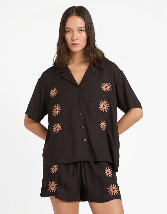 Volcom - Womens Florez II Short Sleeve Shirt