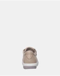 Ascent - Stratus Zip