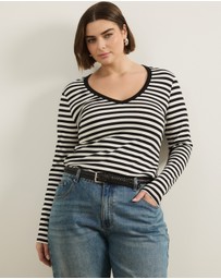 Atmos&Here Curvy - Deep V-Neck Long Sleeve T-Shirt