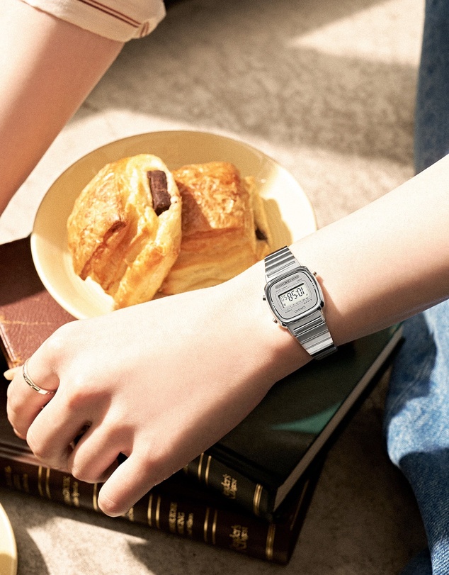 Casio - LA670WA-7D