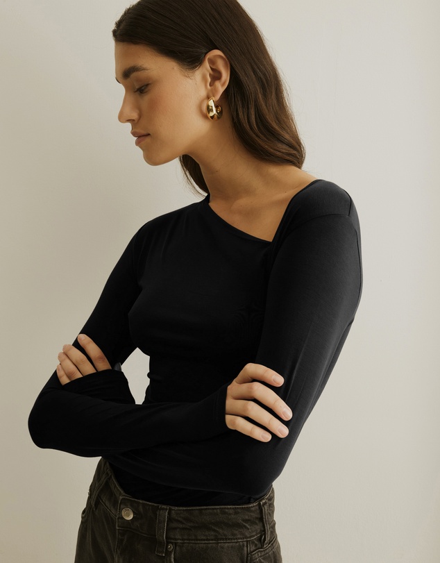 Atmos&Here - Asymmetric Long Sleeve Top