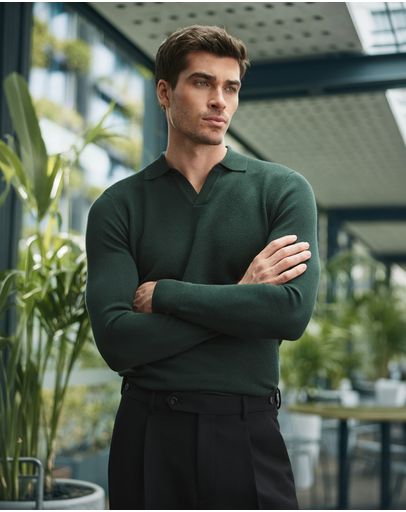 DARK GREEN