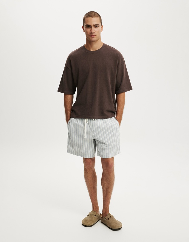 Cotton On - Cropped Fit T-Shirt
