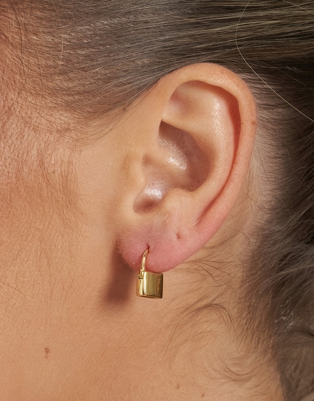 Izoa - Locked Huggie Earrings