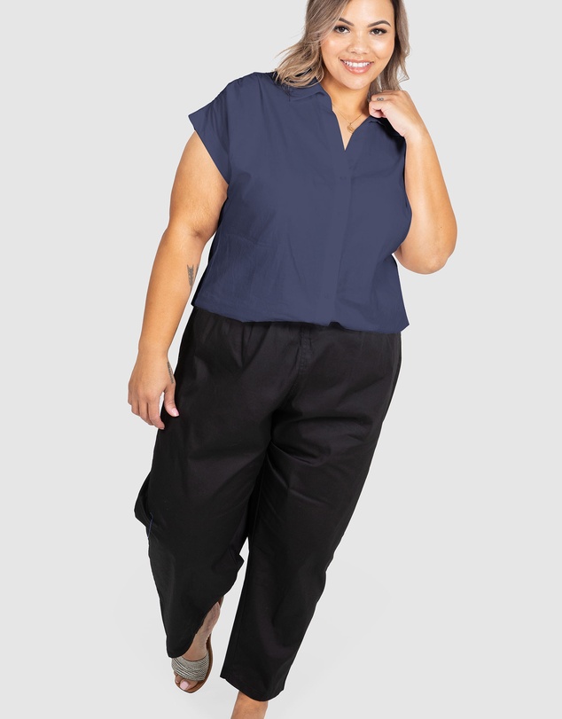Love Your Wardrobe - Nikki Ruched Extended Sleeve Shirt