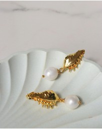 Ottoman Hands - Kai Seashell Pearl Drop Stud Earrings