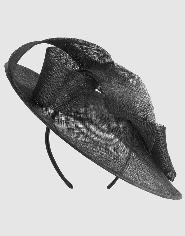 Max Alexander - Black Plate Racing Fascinator