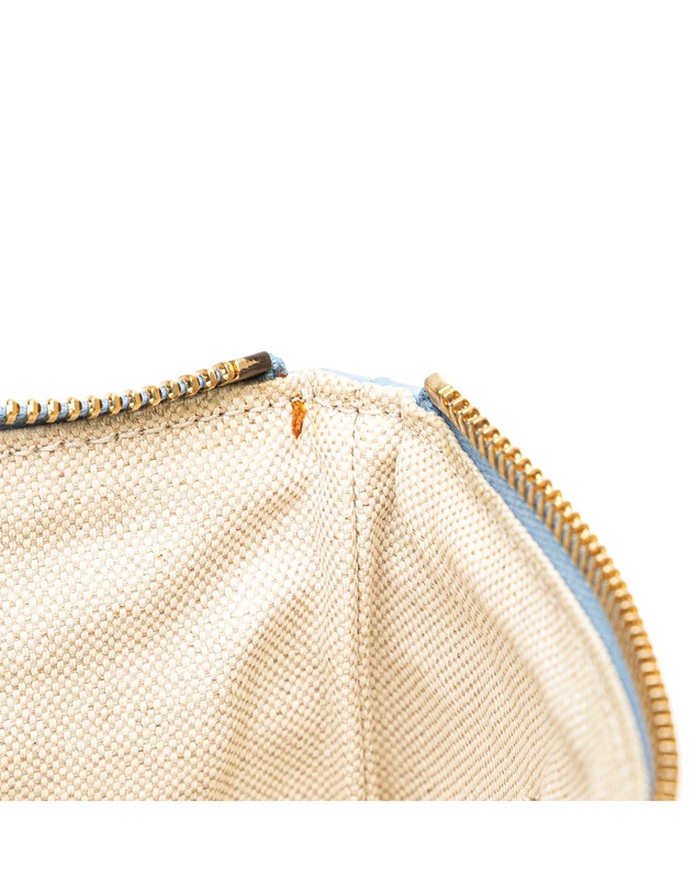 Pre-Loved by Azura Reborn - Pre-Loved gucci Textured Leather Pouch with Zip Closure for Accessories Storage and Organization