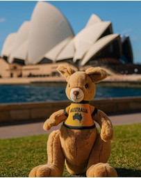 Jacaru - Sheila - Kangaroo with shirt - 32cm