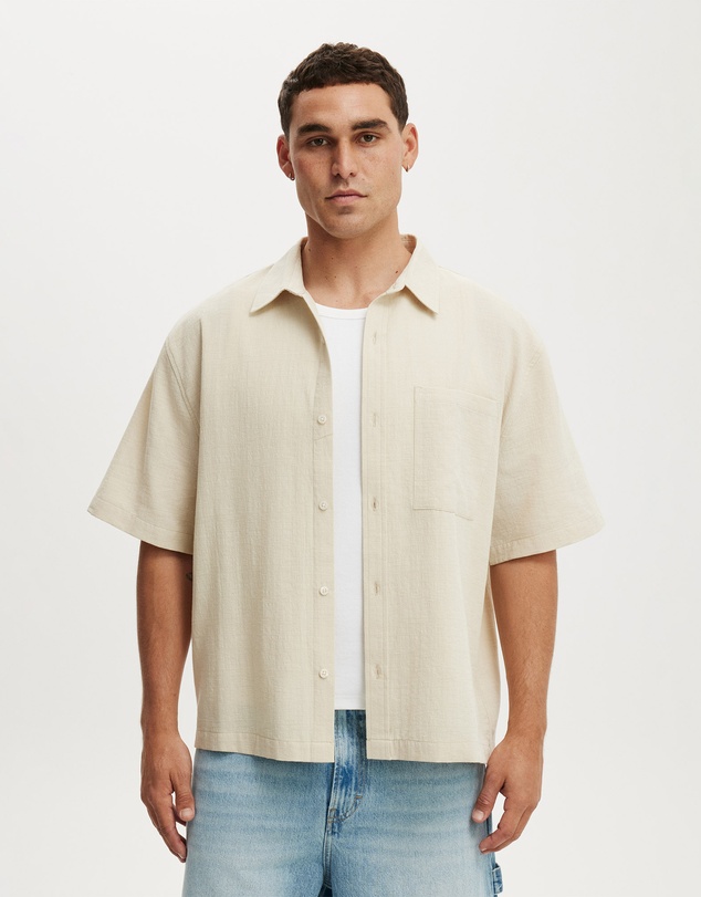 Cotton On - Boxy Fit Short Sleeve Shirt