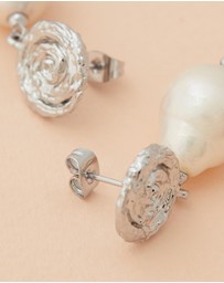 Carly Paiker - Spirallo Pearl Earrings