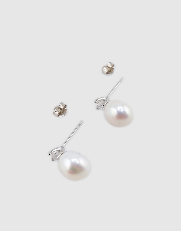 Izoa - Ramona Stud Earrings