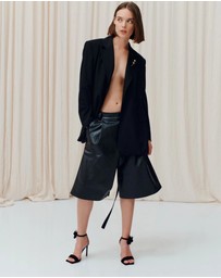 Marella - ICONIC EXCLUSIVE - Emily Ratajkowski - Train Leather Short Trouser
