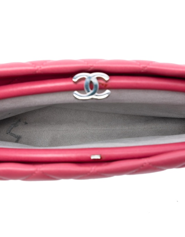 Pre-Loved by Azura Reborn - Pre-Loved Quilted Lambskin Kiss Lock Clutch