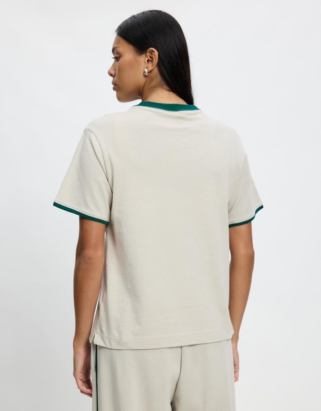 adidas Sportswear - Seasonal Essentials Colorpop T-Shirt With Embroidered Graphic