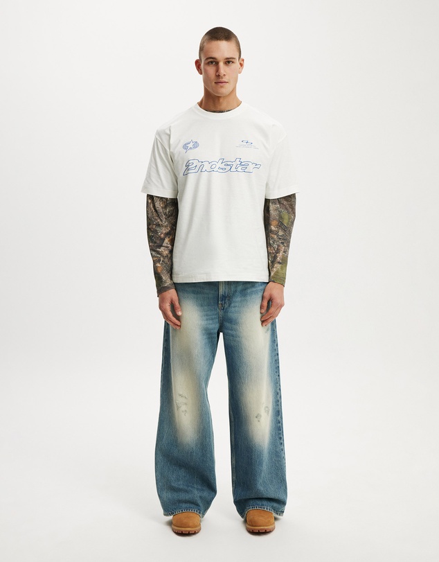 Cotton On - Box Fit Graphic T-Shirt