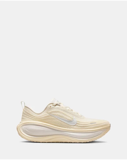 Nike - Vomero Plus - Women's