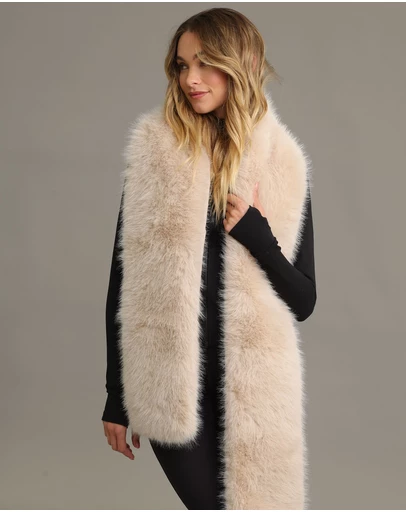 Morgan & Taylor - Peri Chunky Faux Fur Scarf