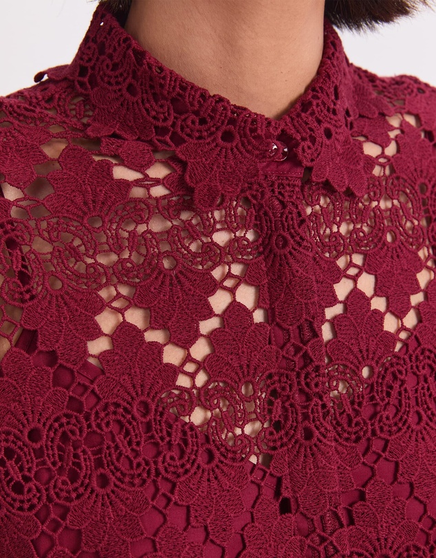 Sportscraft - Ariana Lace Cropped Shirt