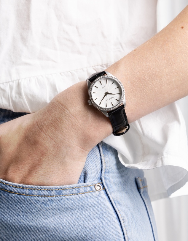 Maxum - Sydney - White Dial, Silver Tone Case & Black Leather Band
