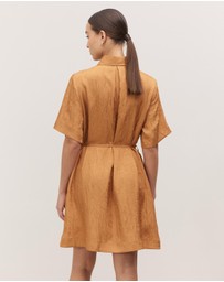 Minima Esenciales - Roma Crinkle Shirt Dress
