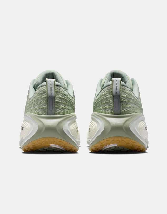 Nike - Nike Vomero Plus - Men's