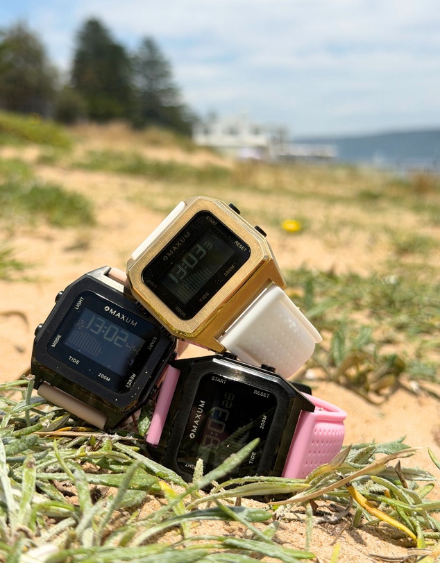Maxum - Raglan Tide Watch – Black Case, Black Dial & Pink Silicone Strap
