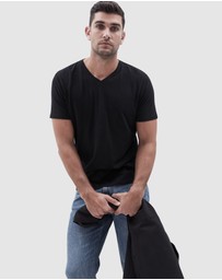 UNISON - Classic V Neck T Shirt